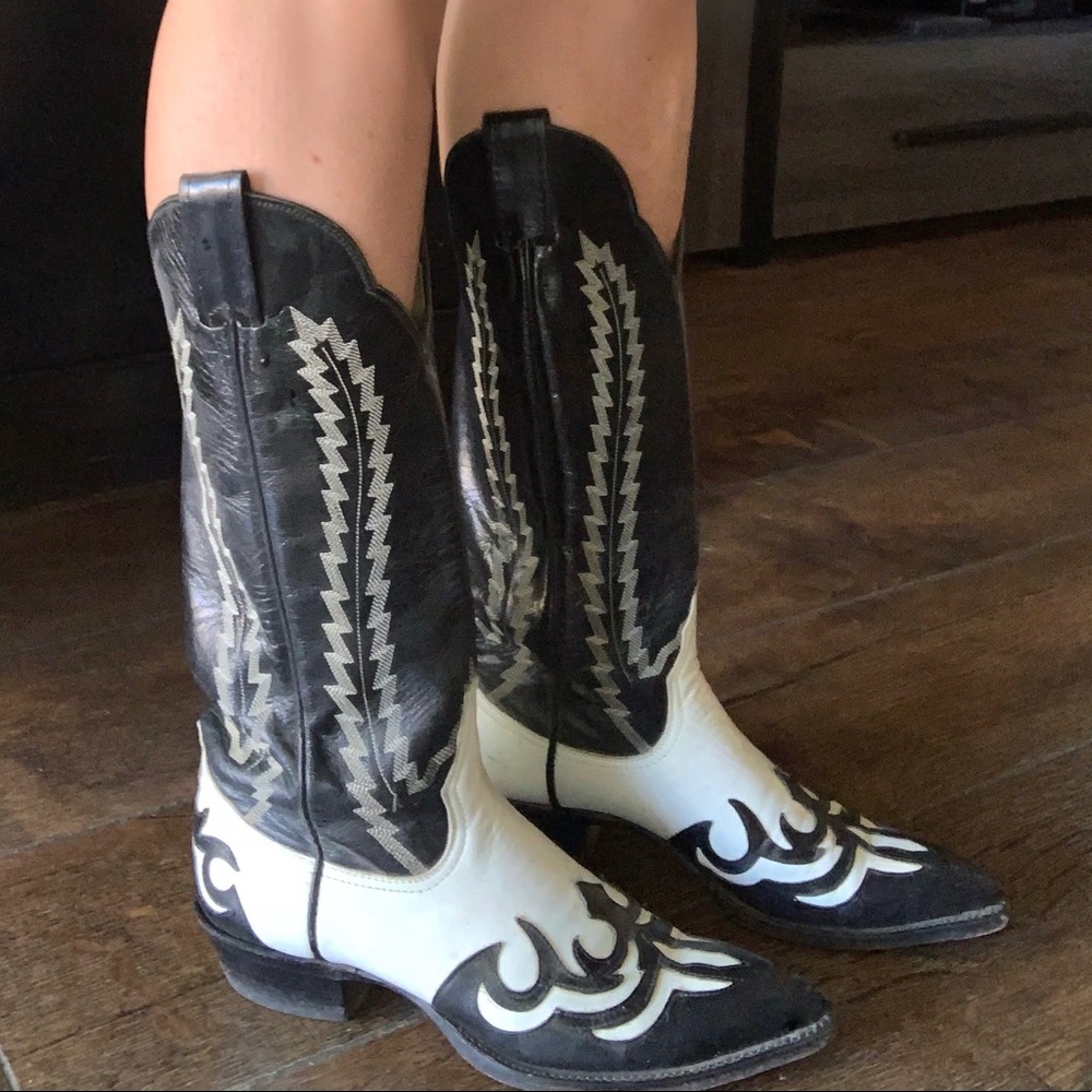 Vintage Cowboy Boots, Larry Mahan black and white